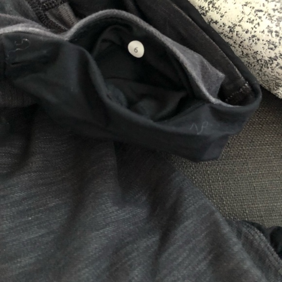 Lululemon Cropped Leggings - Picture 6 of 8